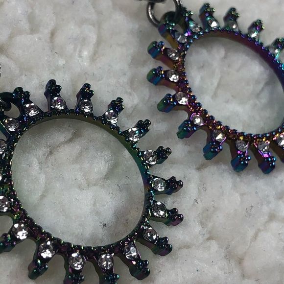 Circle rainbow stone earrings, kinda like a sun design - Picture 4 of 7